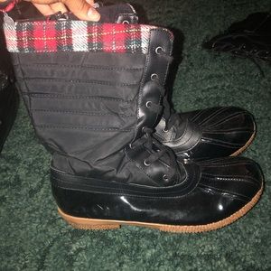 Women’s boots size 11